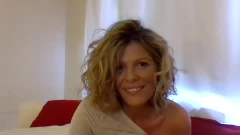 Snapshot of haileys123 chatting on 01/19/25, 08:09 Hailey online show from 01/19/25, 08:09