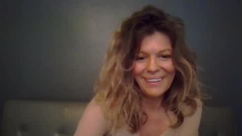 Hailey online show from 11/18/25, 07:40