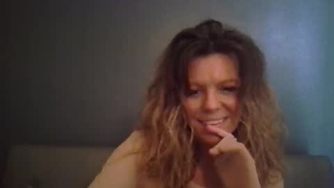 Hailey online show from 12/05/25, 07:10