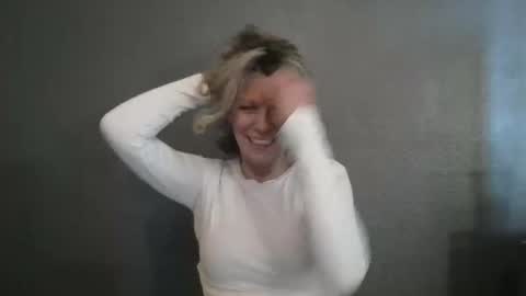 Hailey online show from 04/18/26, 04:22