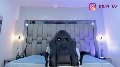  Haily Bairen online show from 02/11/25, 10:18
