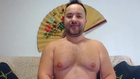 Snapshot of hairy9inches chatting on 02/06/26, 06:00 Hairy9inches online show from 02/06/26, 06:00