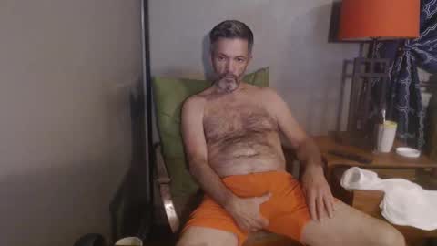 Snapshot of hairyhunghard chatting on 05/27/26, 07:27 HairyHungHard online show from 05/27/26, 07:27