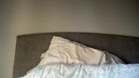 Snapshot of hairyman30000 chatting on 09/19/25, 12:02 hairyman30000 online show from 09/19/25, 12:02