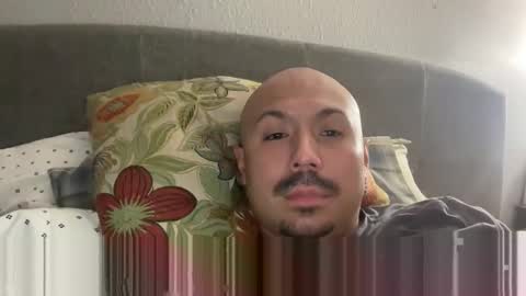 Snapshot of hairyman30000 chatting on 10/28/25, 01:42 hairyman30000 online show from 10/28/25, 01:42