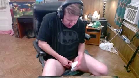 Snapshot of hairyoldperv chatting on 10/09/25, 05:16 Justin online show from 10/09/25, 05:16