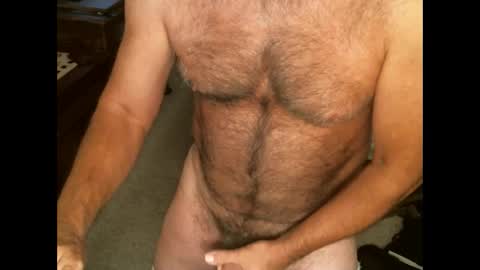 Snapshot of hairypecsguy chatting on 09/15/25, 07:30 Hairy pecs online show from 09/15/25, 07:30