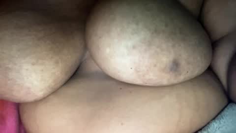Snapshot of hairypussy_bigtits0 chatting on 07/20/26, 05:26 Horny online show from 07/20/26, 05:26