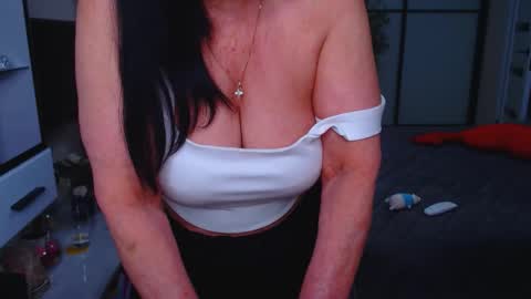 Monika online show from 01/16/26, 09:13