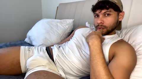 Independent       model  online show from 02/23/25, 05:50