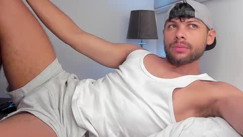 Independent       model  online show from 03/22/26, 05:16