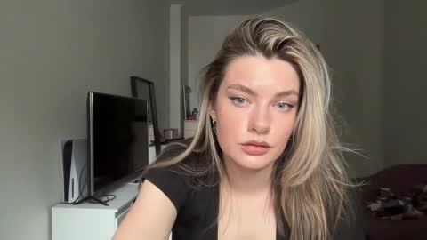 haley_rune online show from 02/03/25, 11:20