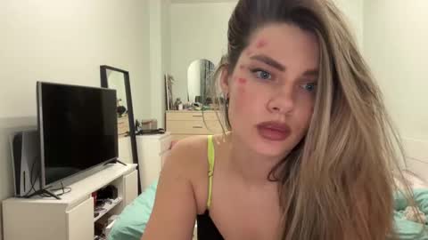 haley_rune online show from 02/14/25, 04:31