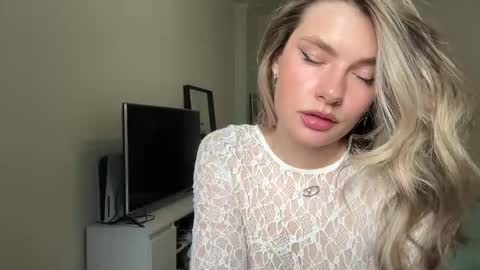 haley_rune online show from 02/15/25, 11:17