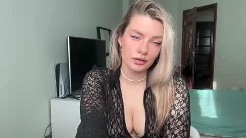 haley_rune online show from 02/20/25, 10:05