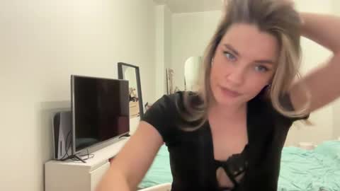 haley_rune online show from 02/21/25, 05:20