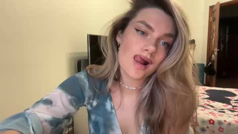 haley_rune online show from 02/27/25, 02:43