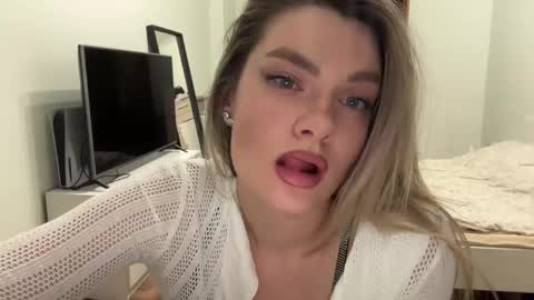 haley_rune online show from 03/06/25, 04:49