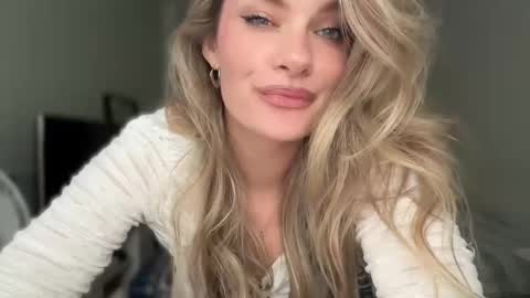 haley_rune online show from 09/13/25, 10:48