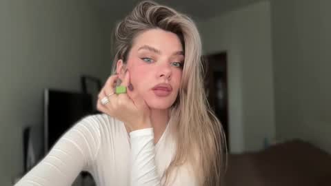 haley_rune online show from 09/21/25, 07:54