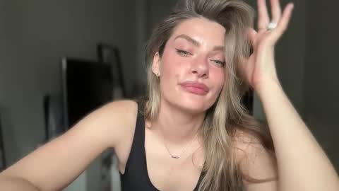 haley_rune online show from 10/10/25, 11:20