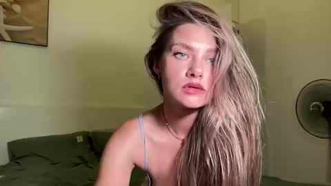 haley_rune online show from 11/13/25, 12:04