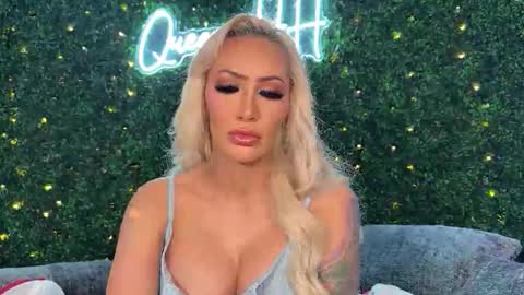 Halia Hill online show from 04/17/26, 09:40