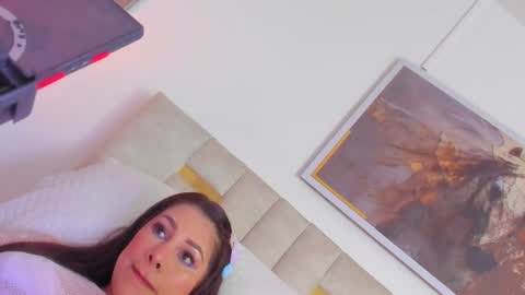 Snapshot of halie728 chatting on 06/17/26, 12:02 Halie online show from 06/17/26, 12:02