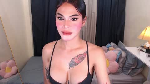Snapshot of haliya_xsamer chatting on 07/23/26, 08:01 Selena the real cummer online show from 07/23/26, 08:01