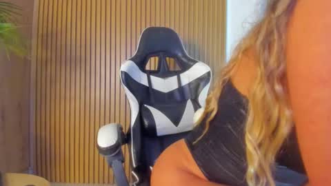 Snapshot of hall_anahiis chatting on 10/07/25, 03:47 Anahis online show from 10/07/25, 03:47