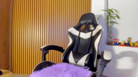 Anahis online show from 02/23/26, 12:30