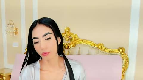 Hallie Stone online show from 01/13/26, 01:05