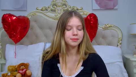 HallyBradley online show from 03/05/26, 05:42