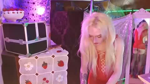 halovalentine online show from 01/09/25, 03:26