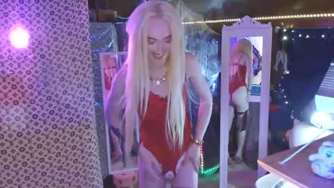 halovalentine online show from 02/11/25, 10:50