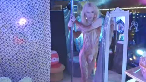 halovalentine online show from 02/26/25, 12:05