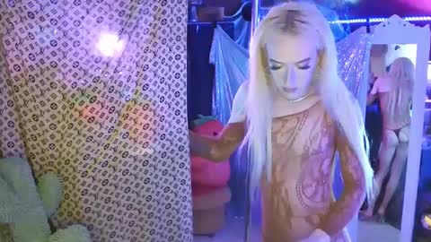 halovalentine online show from 03/11/25, 12:11