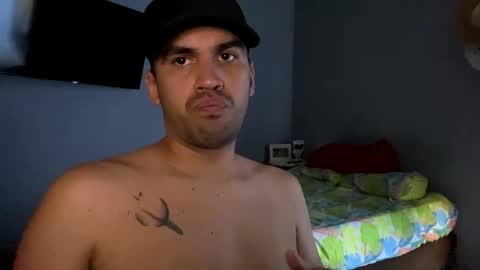 hamiltong12 online show from 10/26/25, 09:10