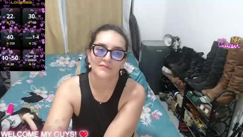 Snapshot of hammer9247 chatting on 06/07/26, 05:00 hammer9247 online show from 06/07/26, 05:00