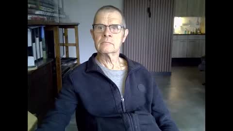 Prefer men 80 online show from 03/25/26, 09:04