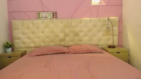 Snapshot of hamvanessa_hos chatting on 03/04/26, 12:22 Hamvanessa online show from 03/04/26, 12:22