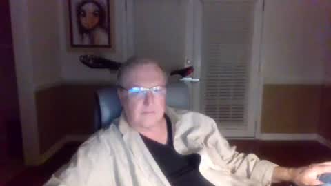 Han online show from 11/07/25, 11:21