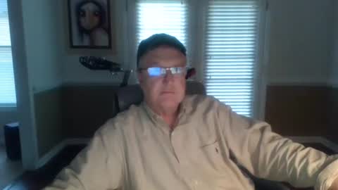 Han online show from 11/12/25, 12:27