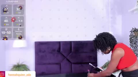 hanaahquinn online show from 10/23/25, 11:42