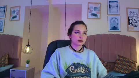 hanabie_ online show from 04/21/26, 03:13