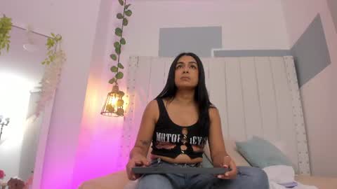 Snapshot of hanah_gray chatting on 07/18/26, 11:14 hanah_gray online show from 07/18/26, 11:14