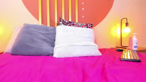 Snapshot of hanah_greey chatting on 02/25/25, 01:39 HANAH online show from 02/25/25, 01:39