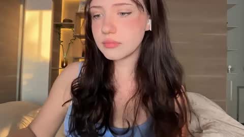 Snapshot of hanahwoods chatting on 06/05/26, 03:13 hanahwoods online show from 06/05/26, 03:13