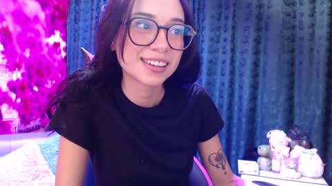 Snapshot of hanaku_8 chatting on 01/13/25, 02:32 Hanaku online show from 01/13/25, 02:32