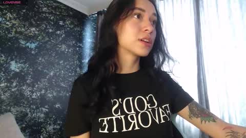 Snapshot of hanaku_8 chatting on 09/22/25, 02:19 Hanaku online show from 09/22/25, 02:19